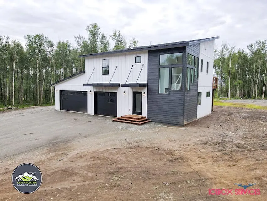 3 bedroom 2 bath custom home in alaska front view