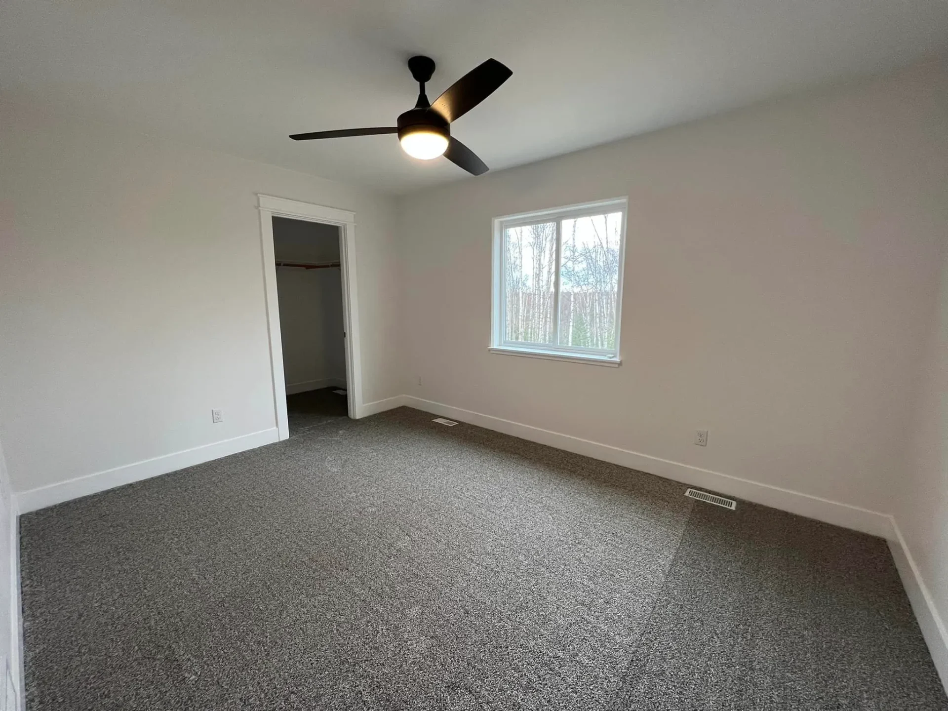 guest bedroom ceiling fan carpet ghangar home in alaska